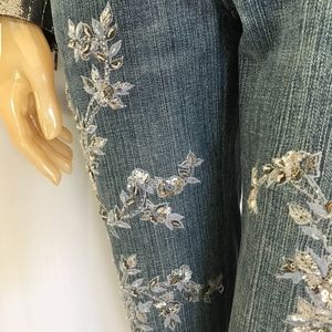 ELLIE TAHARI Jeans Embroidered Sz 4